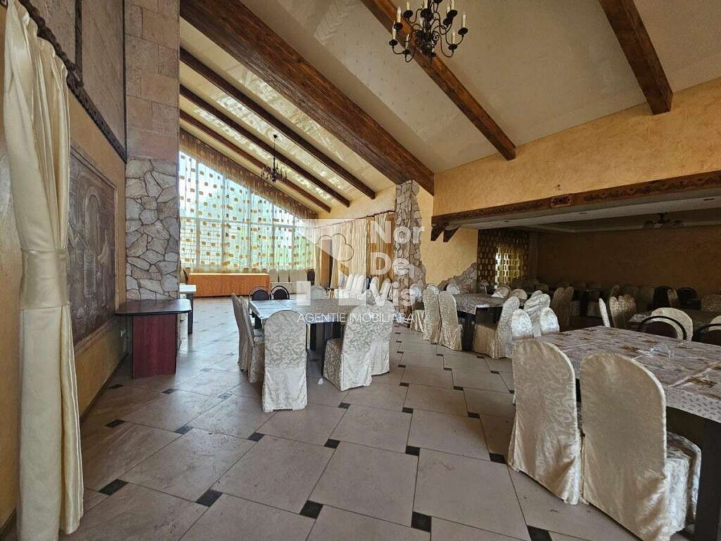 se vinde spatiu comercial