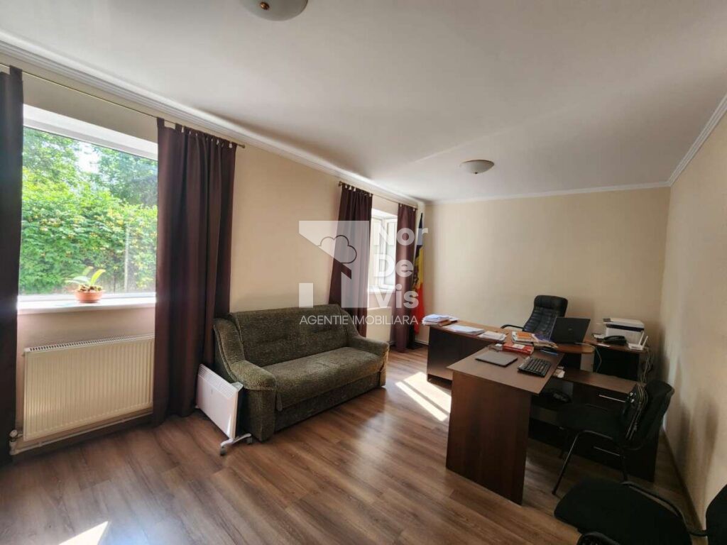 se vinde spatiu comercial